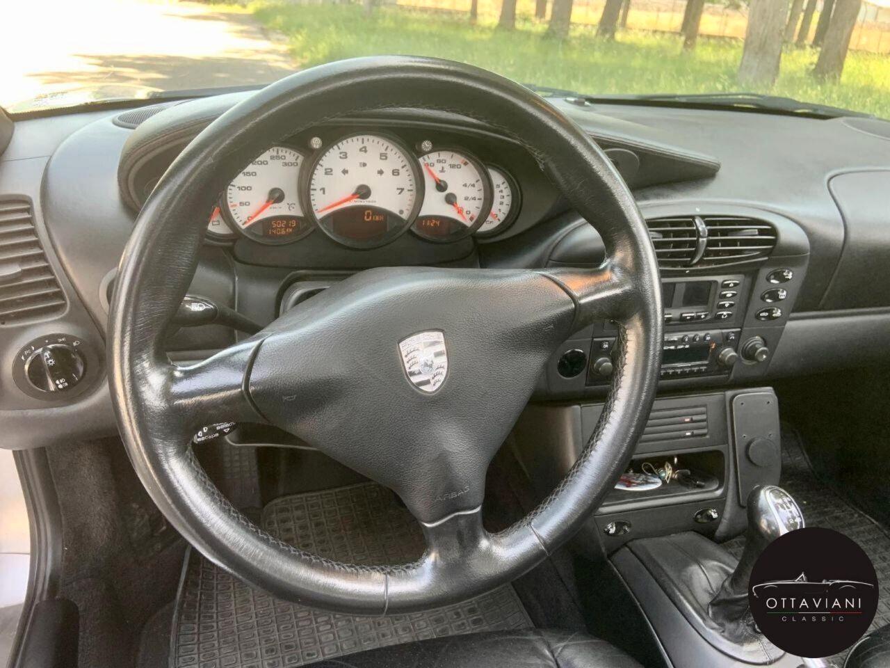 Porsche 911 996 Carrera 4