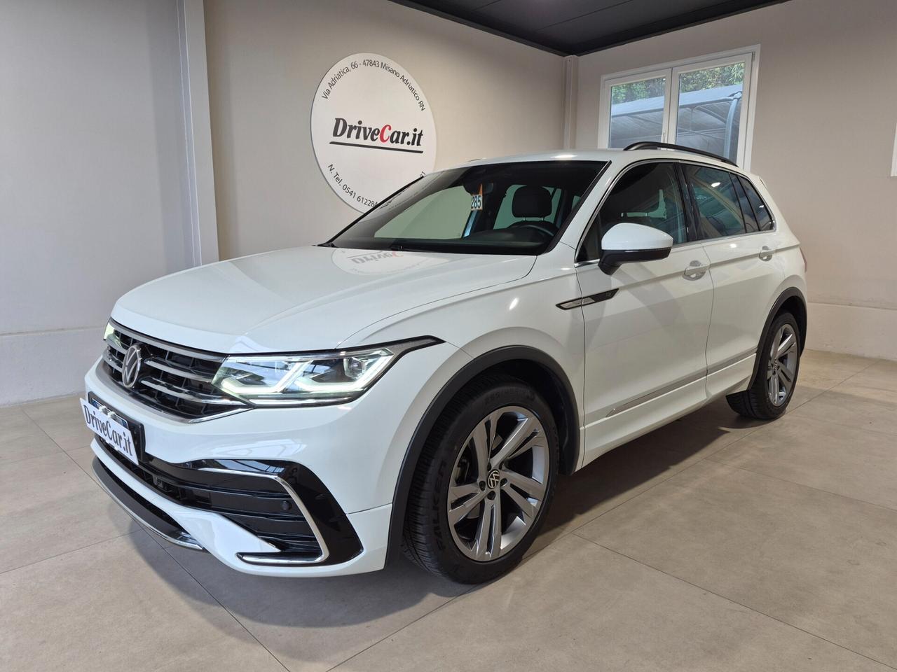Volkswagen Tiguan 1.5 TSI R-LINE 150CV DSG LED NAVI C.19" APPLE CAR PLAY/ANDROID AUTO AMBIENT LIGHT KEYLESS ACC WIRELESS COCKPIT PRO
