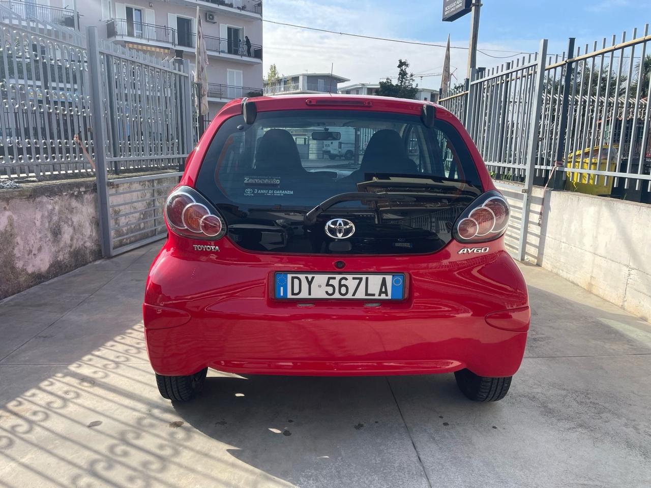 Toyota Aygo 1.0 12V VVT-i 5 porte Sol