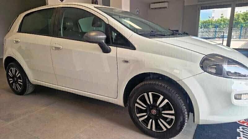 Fiat Punto 1.4 77 CV Natural Power Young