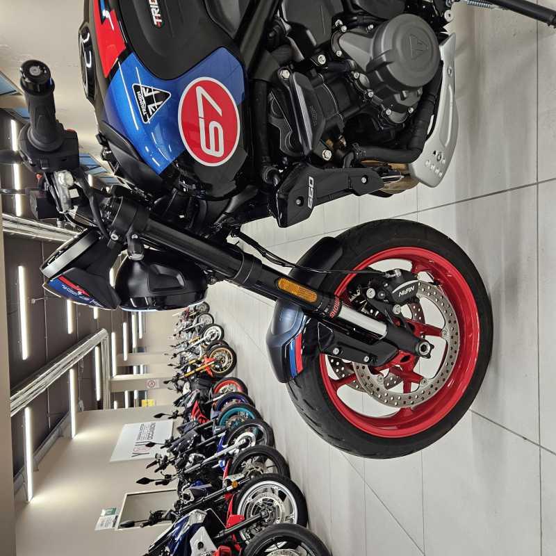Triumph Trident 660 Triple Tribute Edition - 2025
