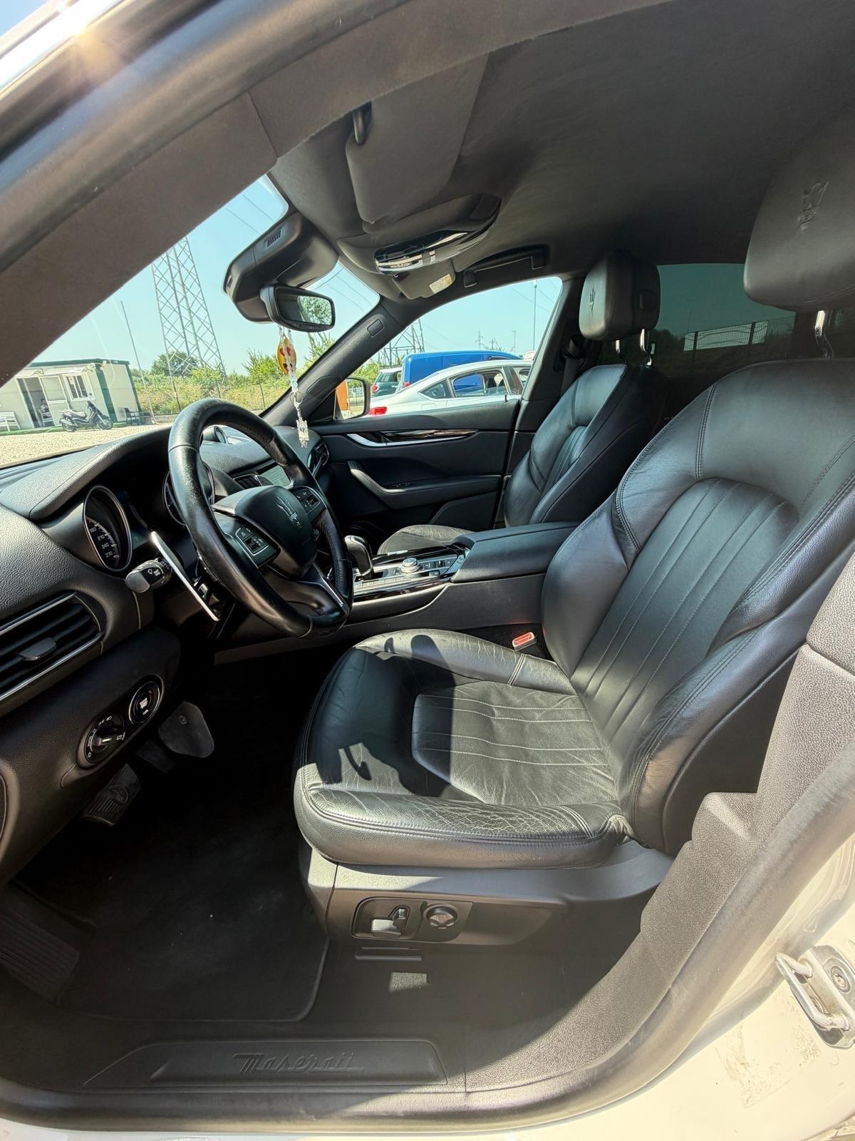 Maserati Levante V6 Diesel 275 CV AWD Granlusso