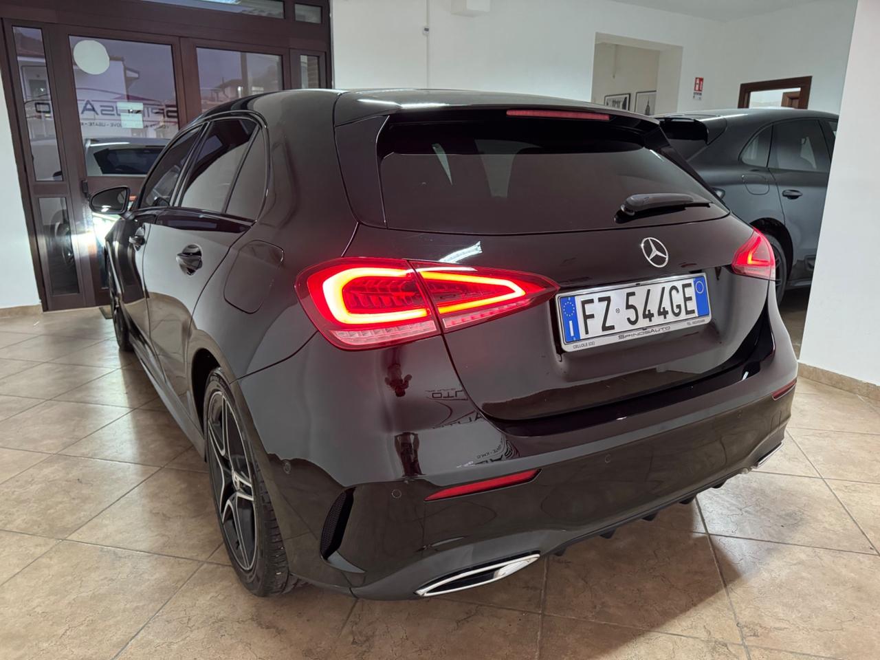 Mercedes-benz A 180 d Automatic Premium AMG LUCI AMBIENTE TOTAL BLACK