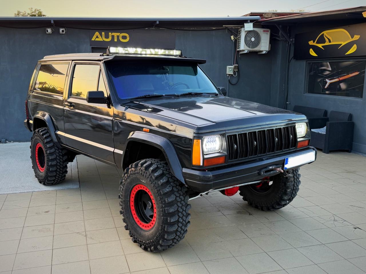 Jeep Cherokee 2.1 TD 3 porte Command-Trac (EU)