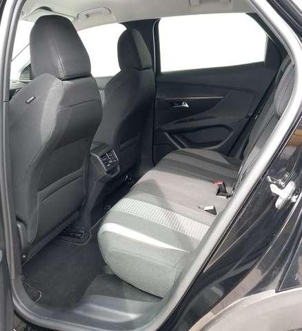 Peugeot 3008 3008 1.5 bluehdi Active s&s 130cv eat8