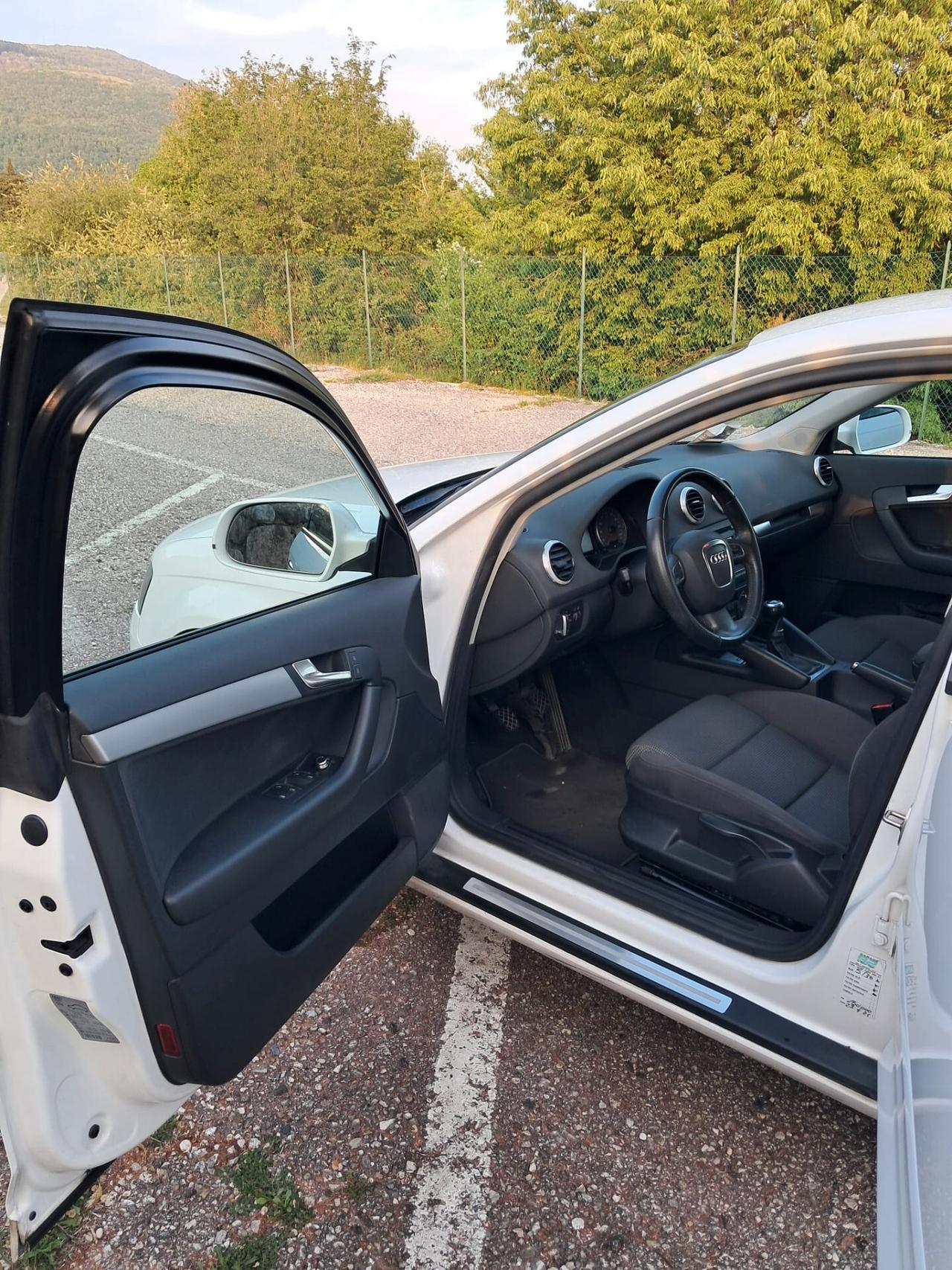 Audi A3 1.6 TDI 105 CV CR Ambition