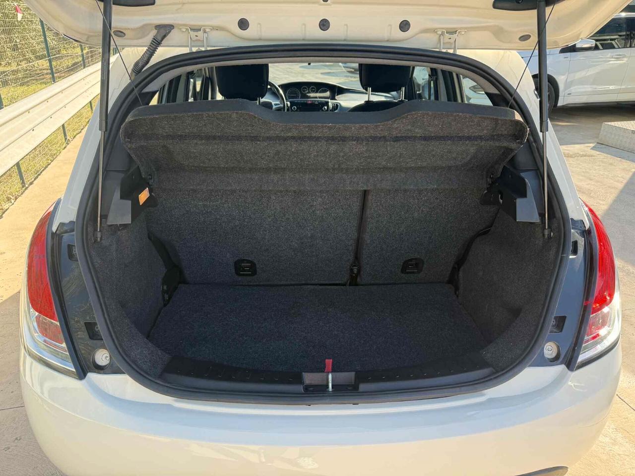 Lancia Ypsilon 1.2 GPL Ecochic Gold 94000KM 2013