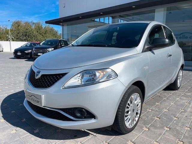 Lancia Ypsilon 1.2 69 CV 5 porte Silver 2018