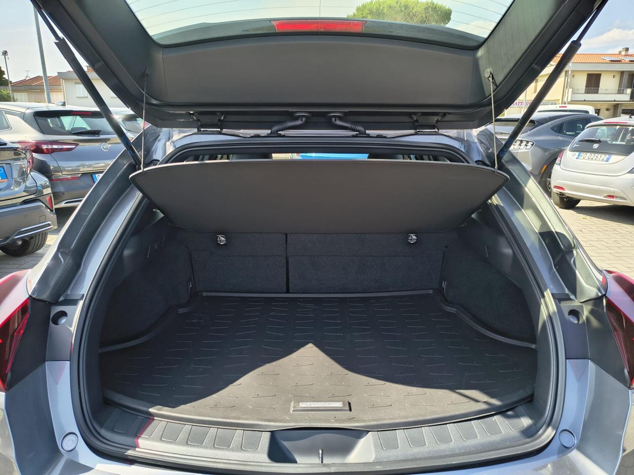 Lexus UX 250H Hybrid Business