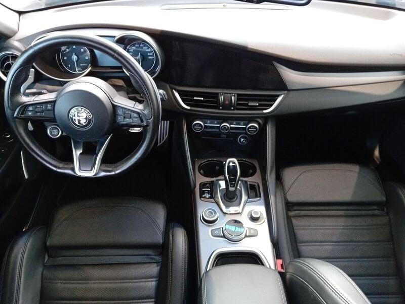 Alfa Romeo Giulia Giulia 2.2 Turbodiesel 210 CV AT8 AWD Q4 Veloce