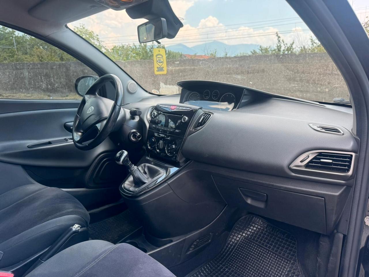 Lancia Ypsilon 1.3 MJT 2012