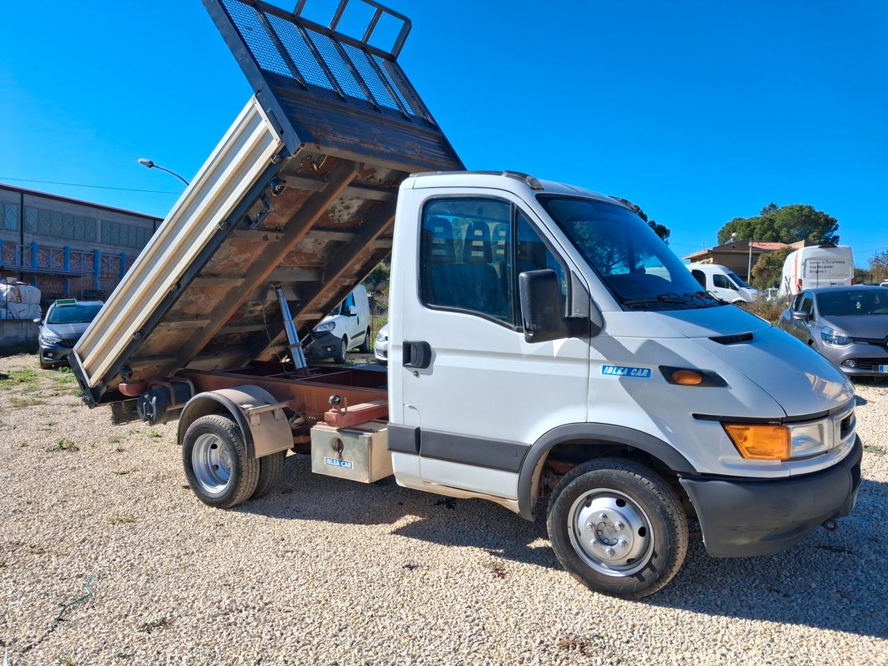 Iveco daily ribaltabile idraulico unico proprietario 180mila km