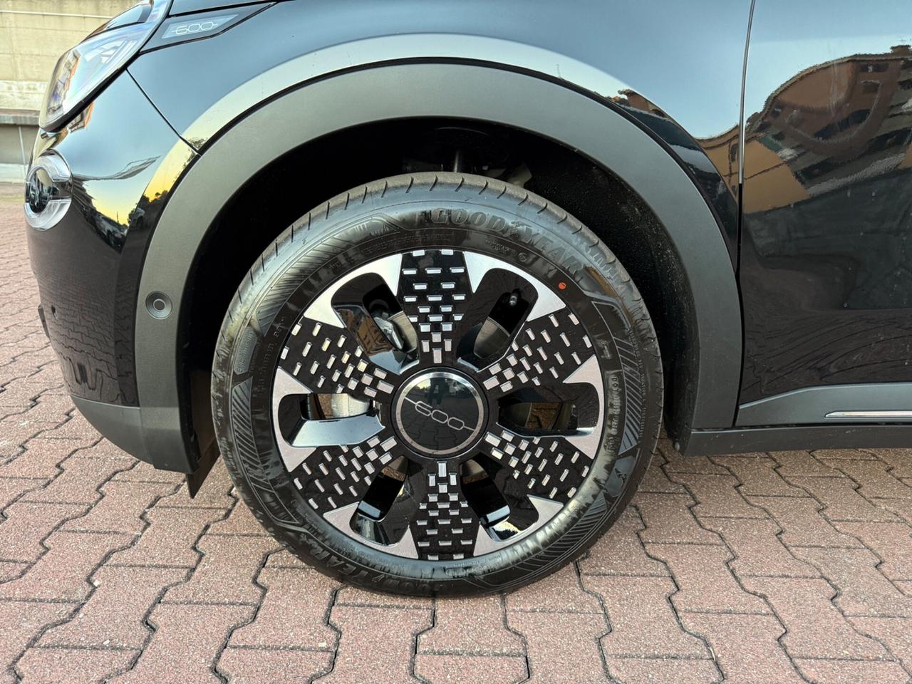 Fiat 600 Hybrid 145 CV DCT MHEV La Prima