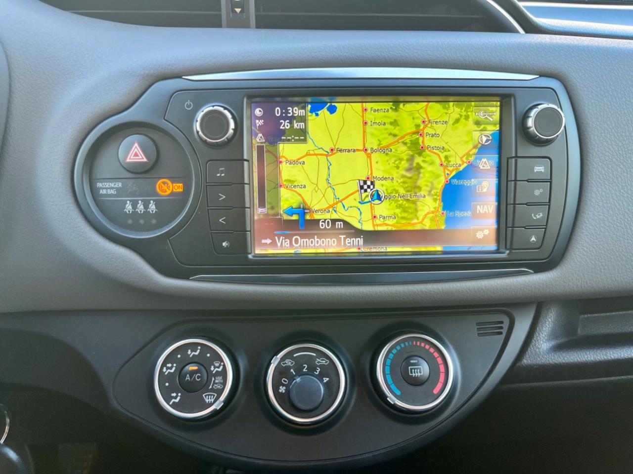 Toyota Yaris 1.0benz 2015 118.000km euro6 per neopatentati