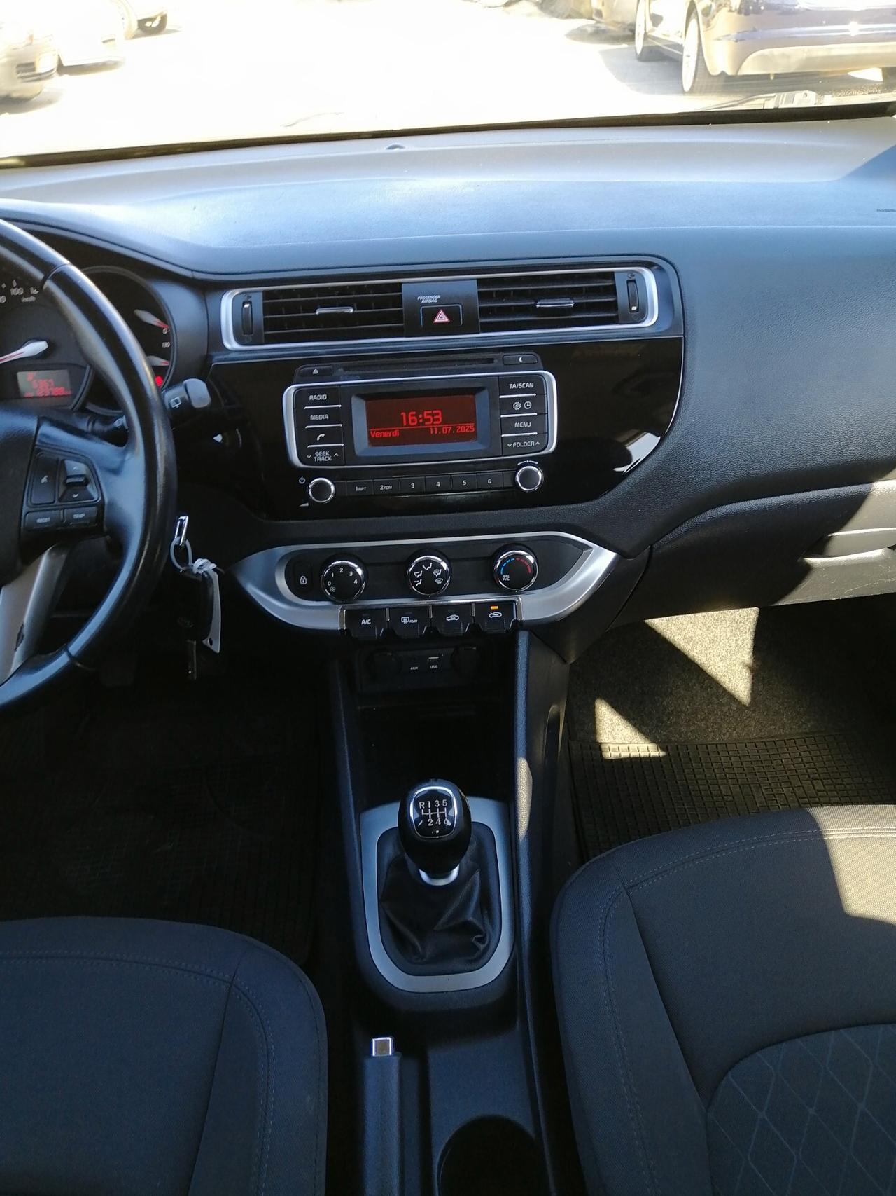 Kia Rio 1.1 CRDi 5p. Cool