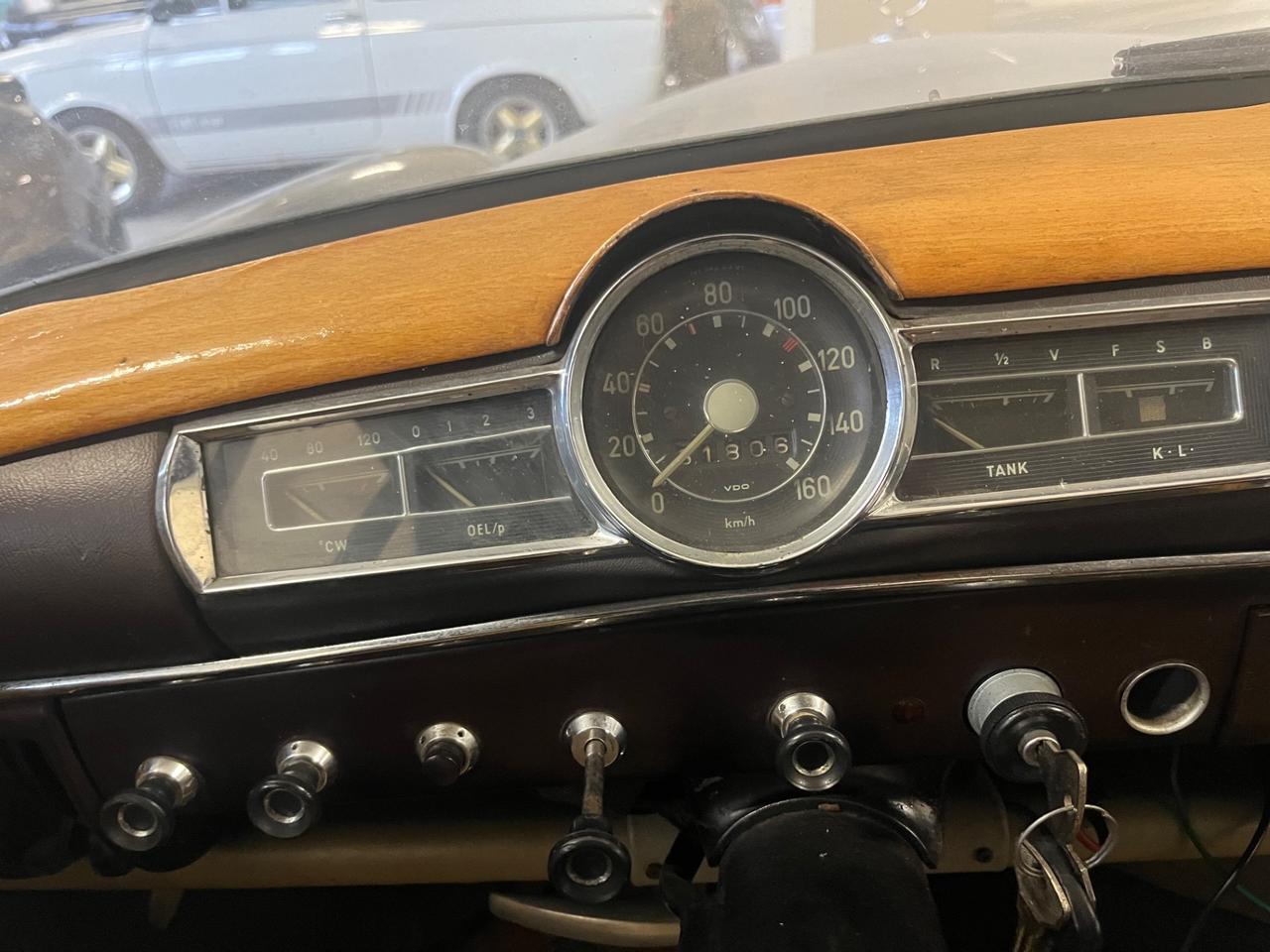 Mercedes 180 Ponton Bauletto