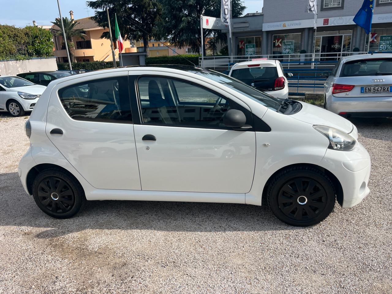 Toyota Aygo 1.0 12V VVT-i 5 porte Cool Soda Connect