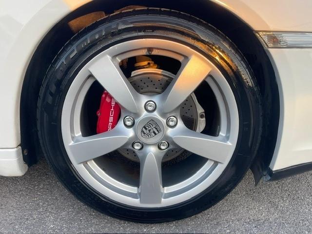 Porsche Cayman 2.7