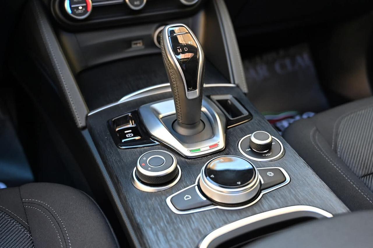 Alfa Romeo Stelvio 2.2 Turbodiesel 190 CV AT8 Q4 Tetto