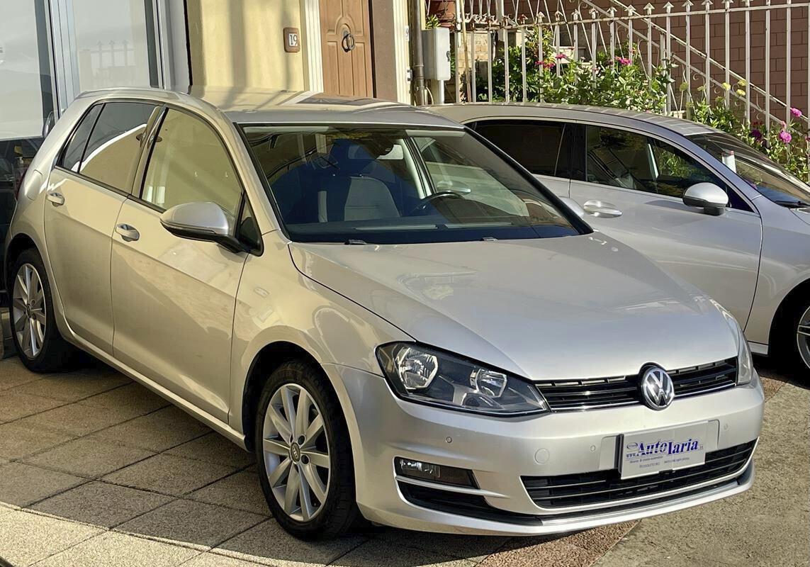 Volkswagen Golf 1.6 TDI 110 CV 5p. Comfortline BlueMotion Technology Cerchi lega da 17 – sensori park anteriore e posteriore – vetri privacy-clima bi/zona