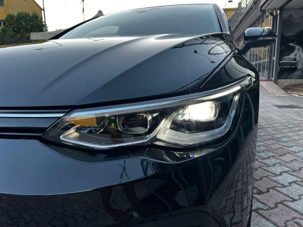 VOLKSWAGEN Golf 1.0 eTSI EVO DSG Life