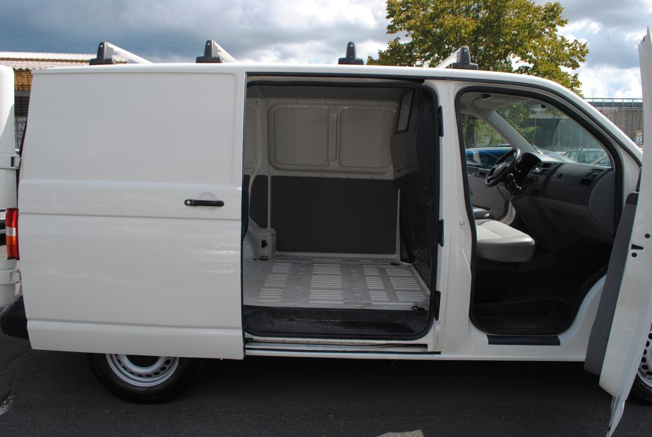 VOLKSWAGEN TRASPORTER 2.5 TDI 131 CV