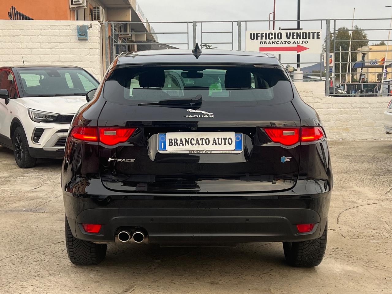 Jaguar F-Pace 2.0 D 163 cv manuale