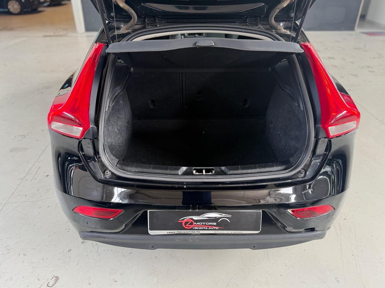Volvo V40 D2 1.6 Powershift Kinetic NEOPATENTATI
