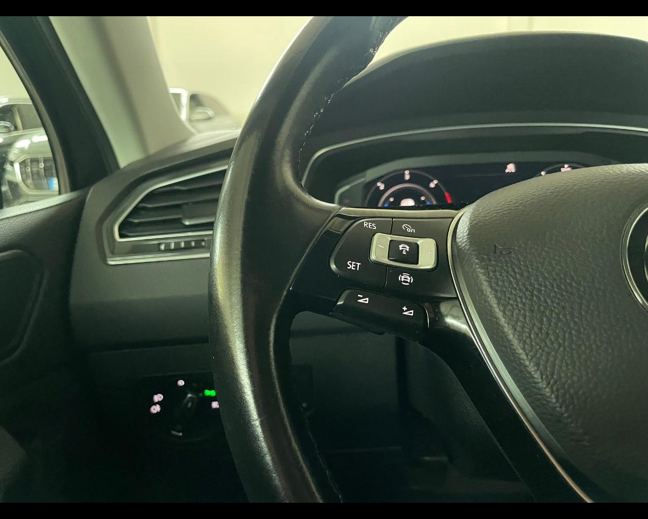 VOLKSWAGEN Tiguan 2ª serie - Tiguan 2.0 TDI SCR DSG 4MOTION Sport BMT