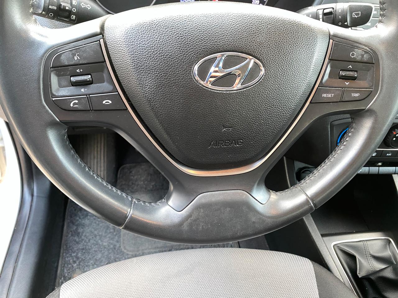 Hyundai i20 1.2 5 porte Econext Tech KM CERTIFICATI --Pacchetti auto per commercianti ---