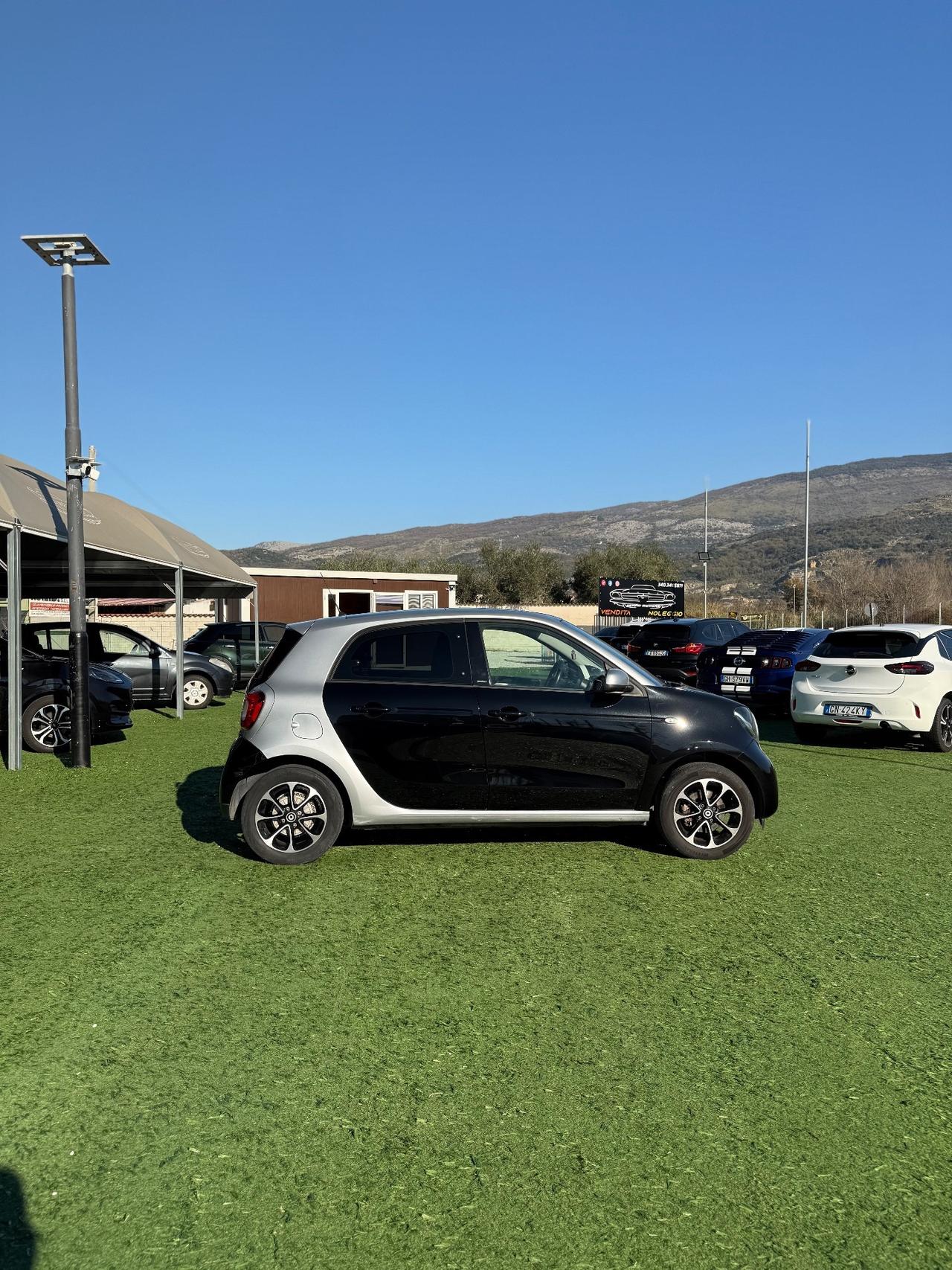 Smart ForFour 70cv 1.0 Passion AUTOMATICA DOPPIO TETTO PANORAMICO