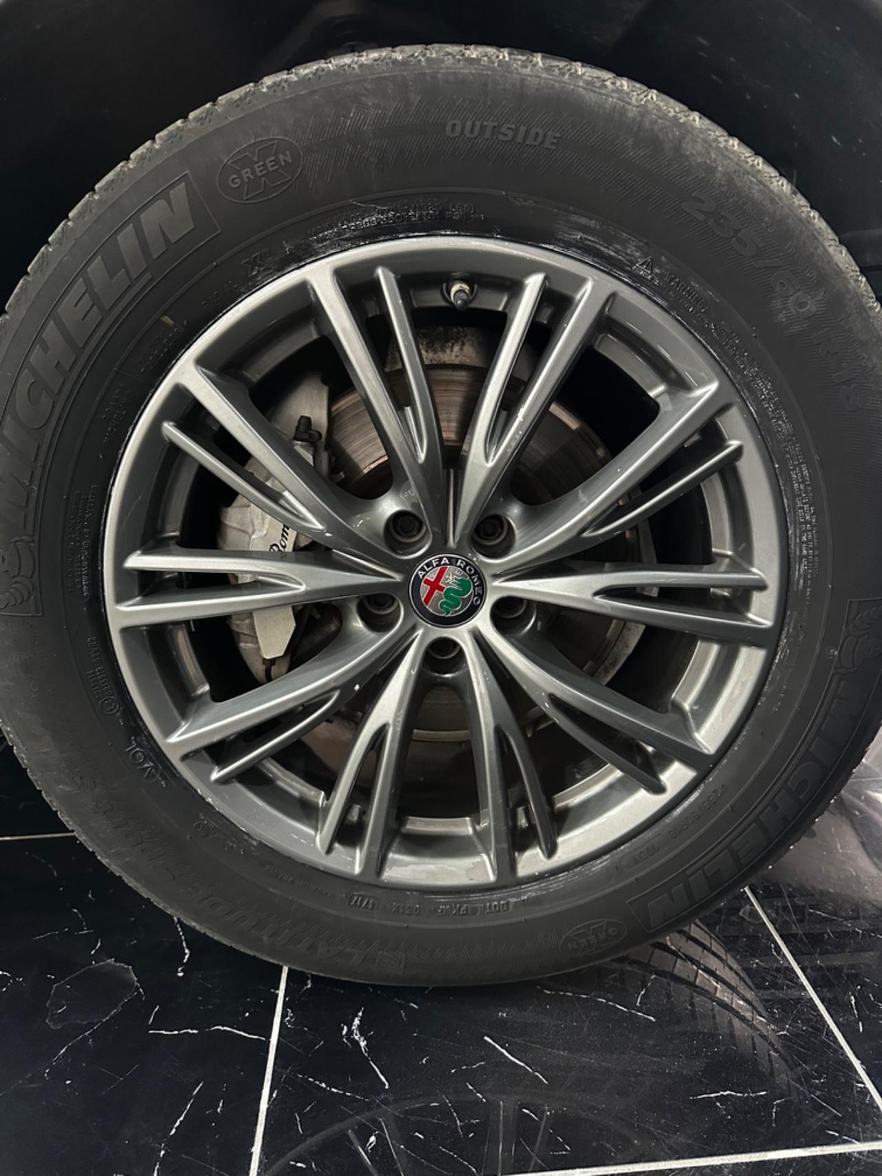 Alfa Romeo Stelvio 2.2 Turbodiesel 190 CV AT8 RWD Business