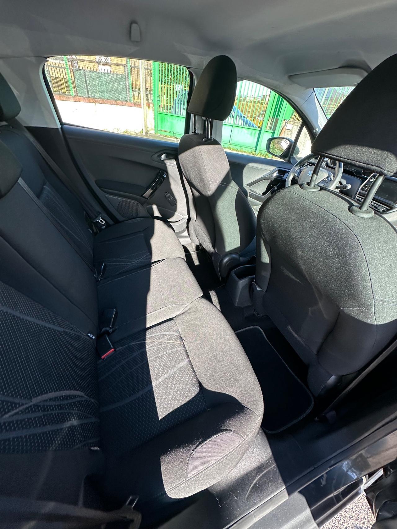 Peugeot 208 1.4 HDi 68 CV 5 porte Active