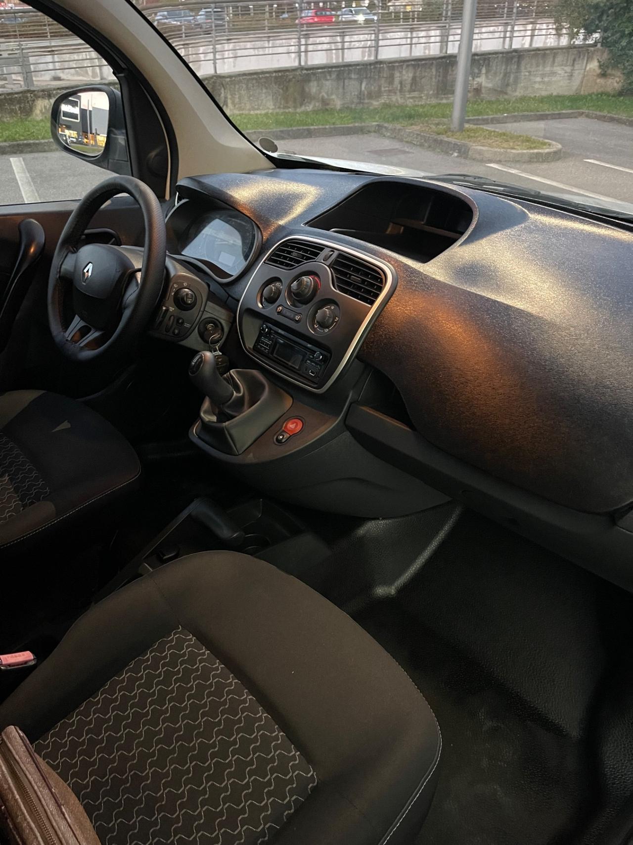 Renault Kangoo 1.5 dCi 90CV F.AP. S&S 4p. Express Maxi Combi Energy