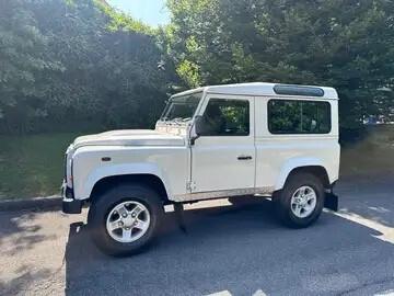 Land Rover Defender 90 2.4 TD4 Station Wagon S