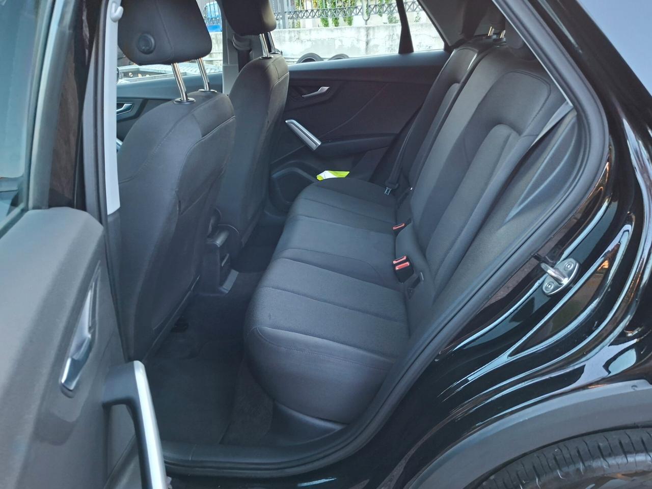 Audi Q2 30 TFSI Business