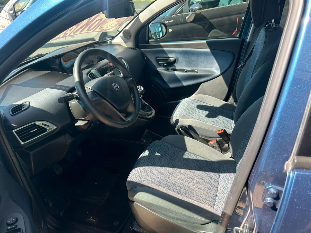 Lancia Ypsilon 1.0 FireFly 5 porte S&S Hybrid Alberta Ferretti