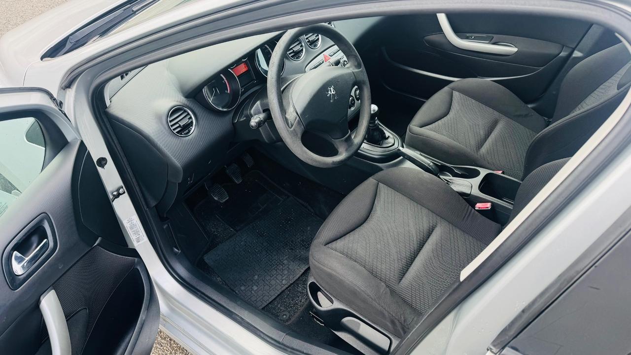 Peugeot 308 1.6 HDi 110CV SW Ciel Sportium