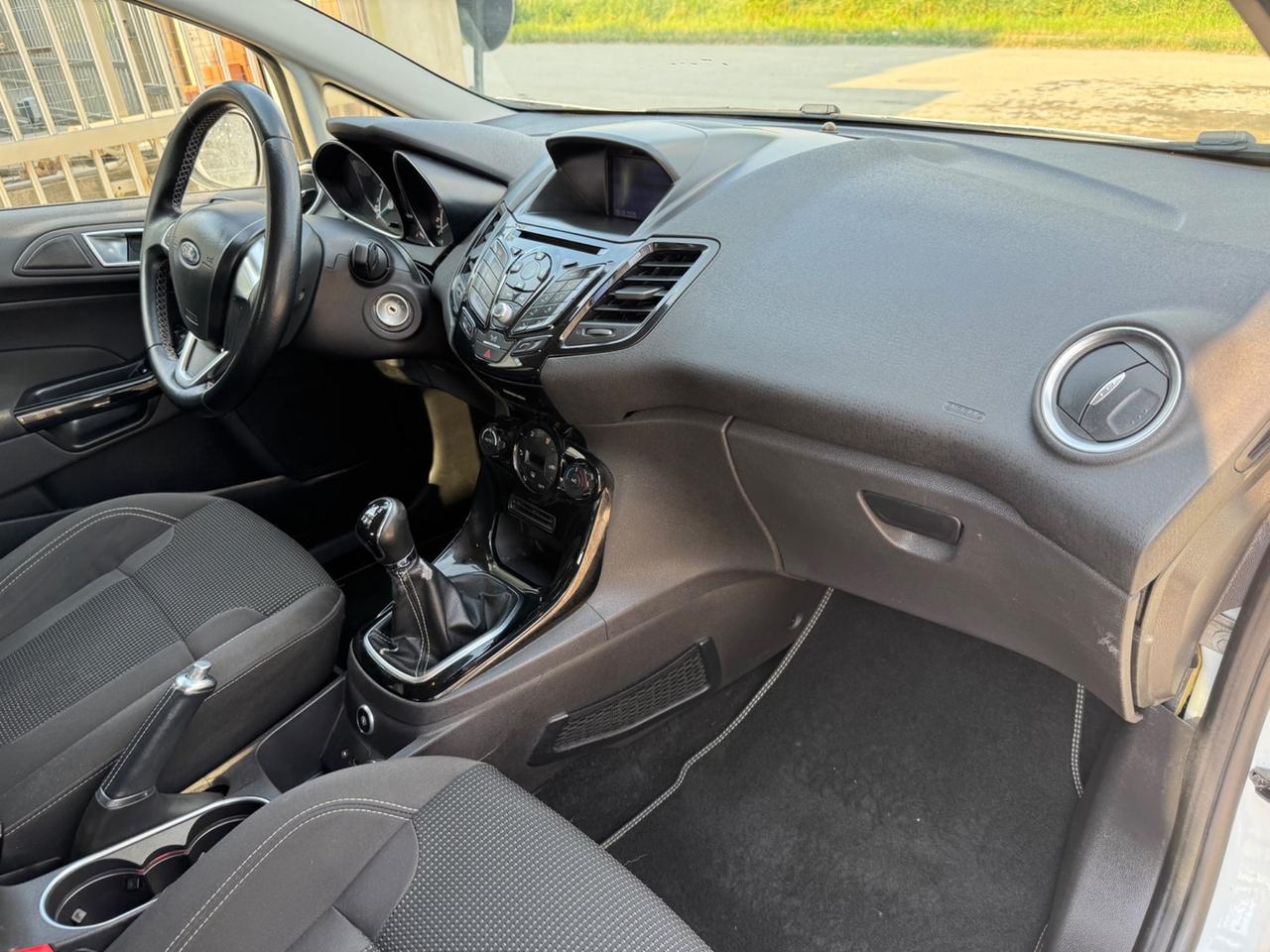 Ford Fiesta 1.4 5p. Bz.- GPL Titanium