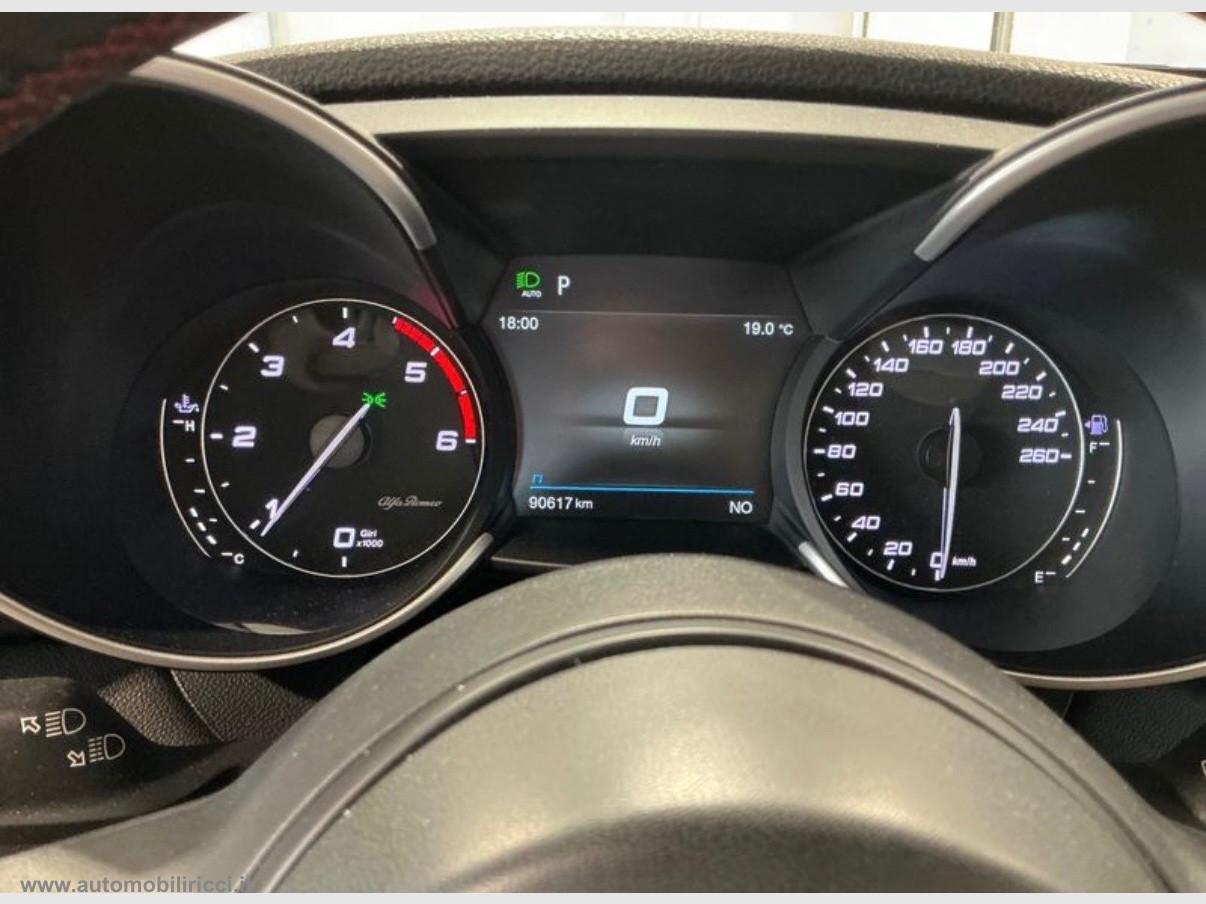 ALFA ROMEO Giulia 2.2 TD 160 CV AT8