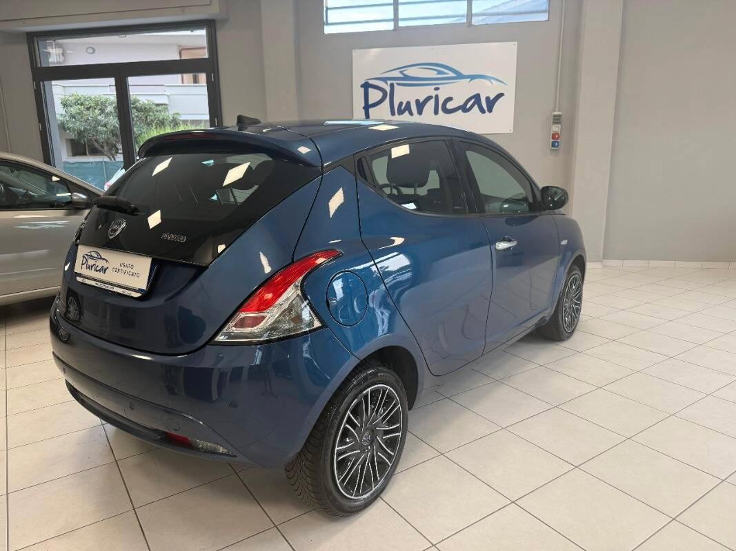 Lancia Ypsilon III 1.0 firefly hybrid UnYca s&s 70cv