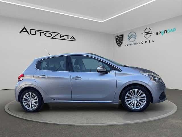 Peugeot 208 BlueHDi 100 S&S 5 porte Allure