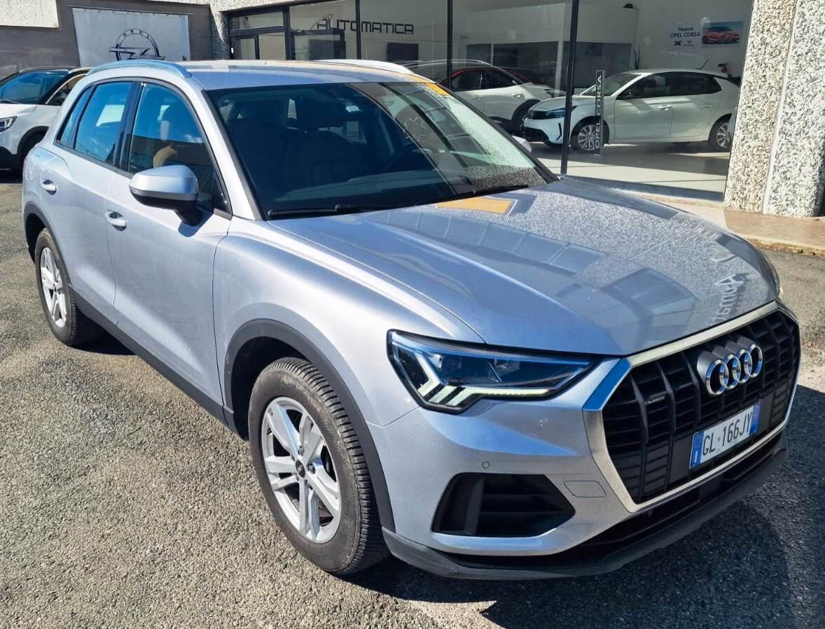 Audi Q3 40 TDI quattro S tronic Business Advanced