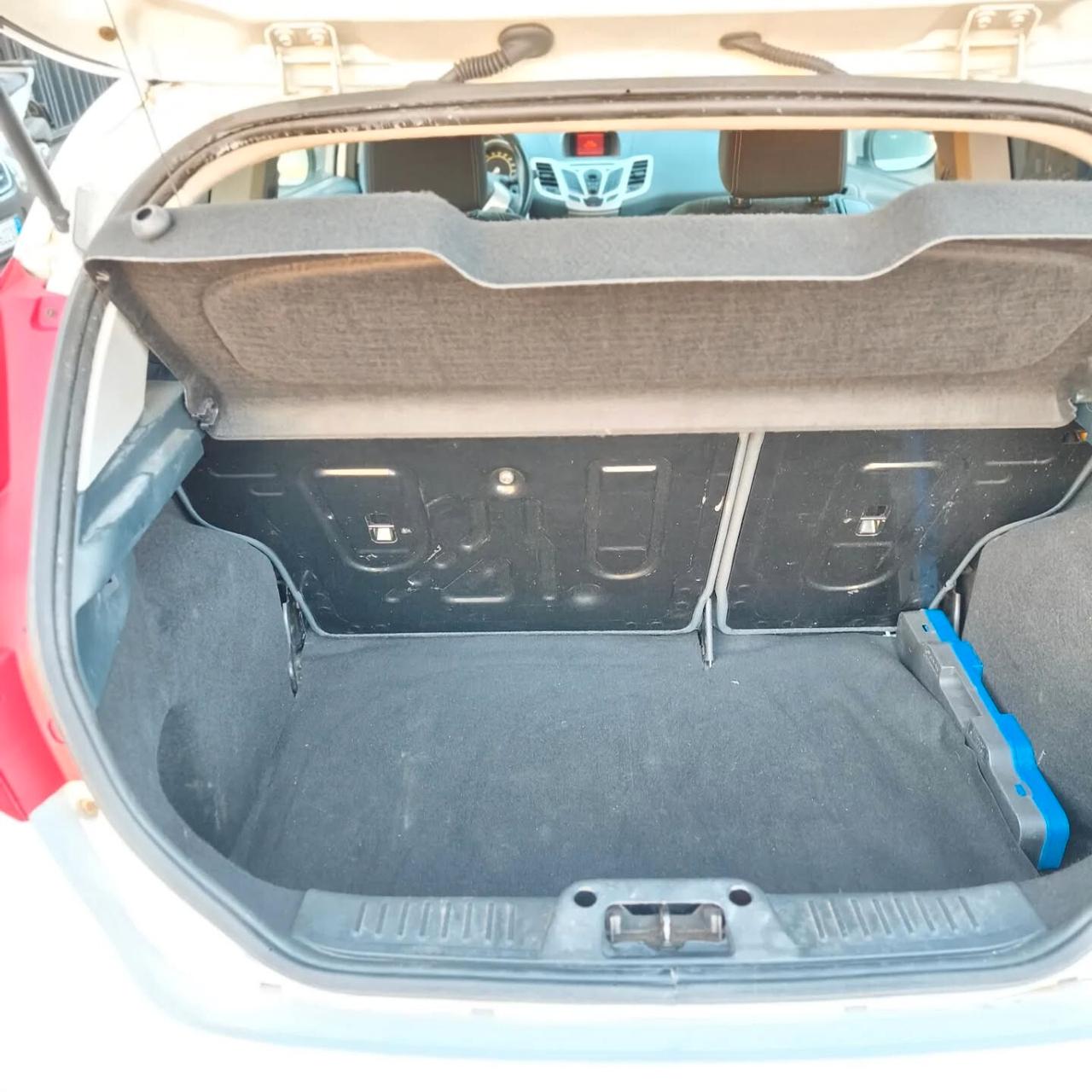 Ford Fiesta 1.2 Titanium SOLI 2.190EURO