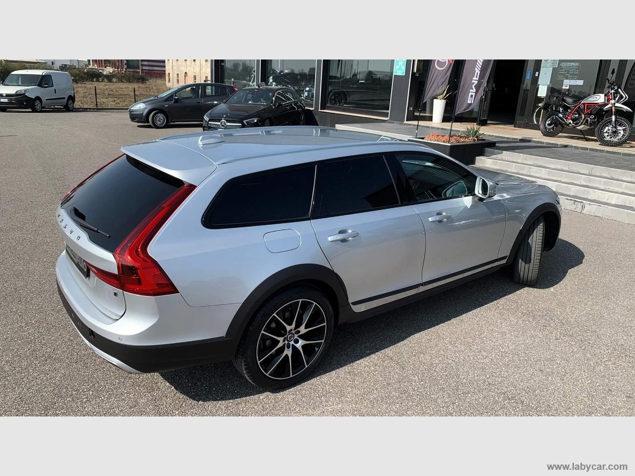 VOLVO V90 Cross Country D4 AWD Geartronic Pro GANCIO TRAINO I.V.A.