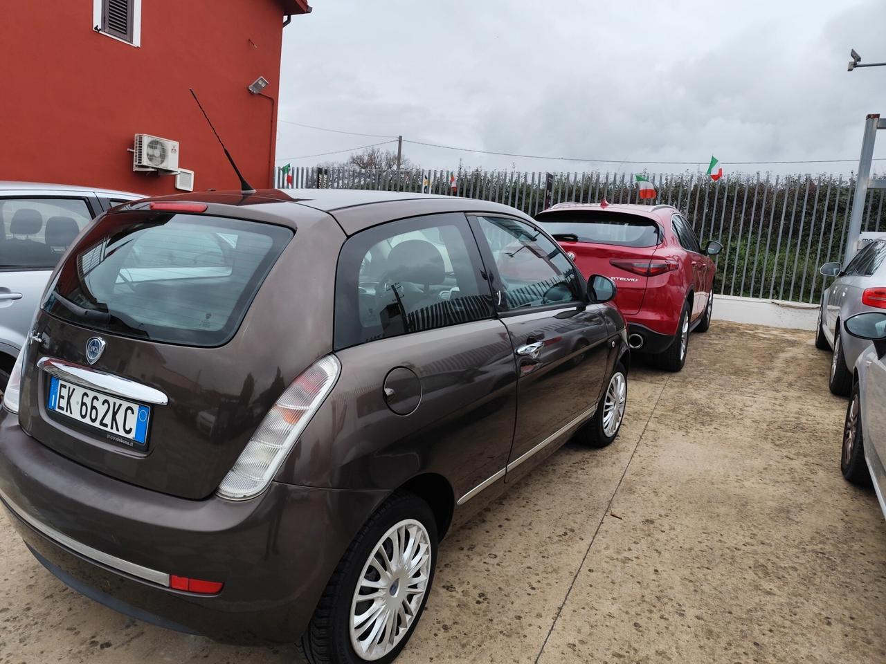 Lancia Ypsilon 1.2 69 CV Platinum GPL