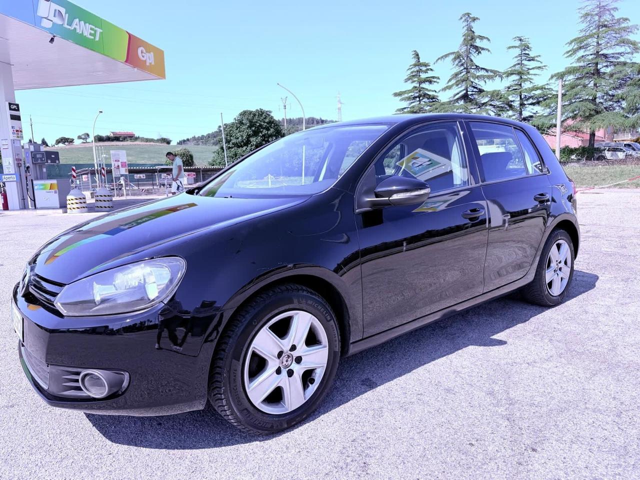 Volkswagen Golf 1.6 TDI DPF 5p. Comfortline Ok neopatentati