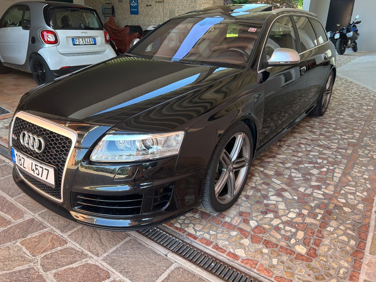 Audi RS6 RS 6 Avant 5.0 V10 quattro tiptronic