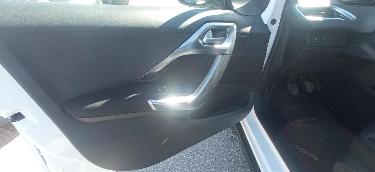 Peugeot 2008 HDI 120 SENZA BS PAGA
