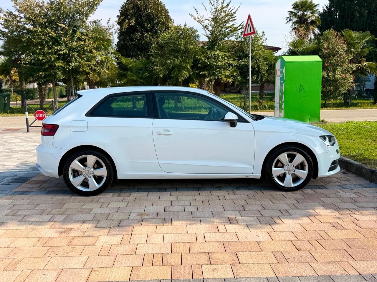 Audi A3 2.0 TDI 150 CV clean diesel Ambition